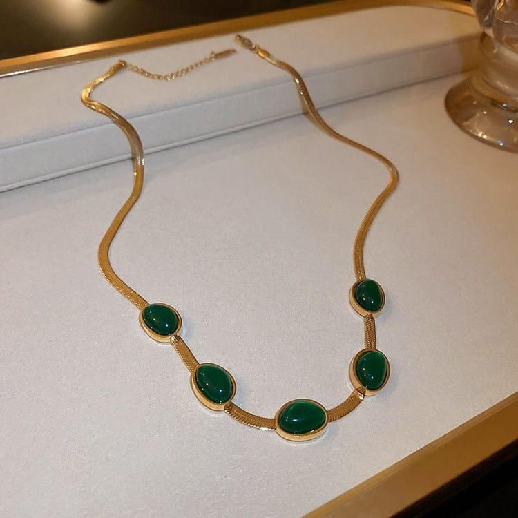 Emerald Elegance Necklace Set With Bracelet